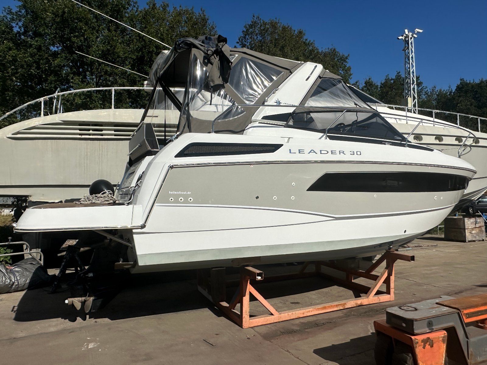 Jeanneau Leader 30