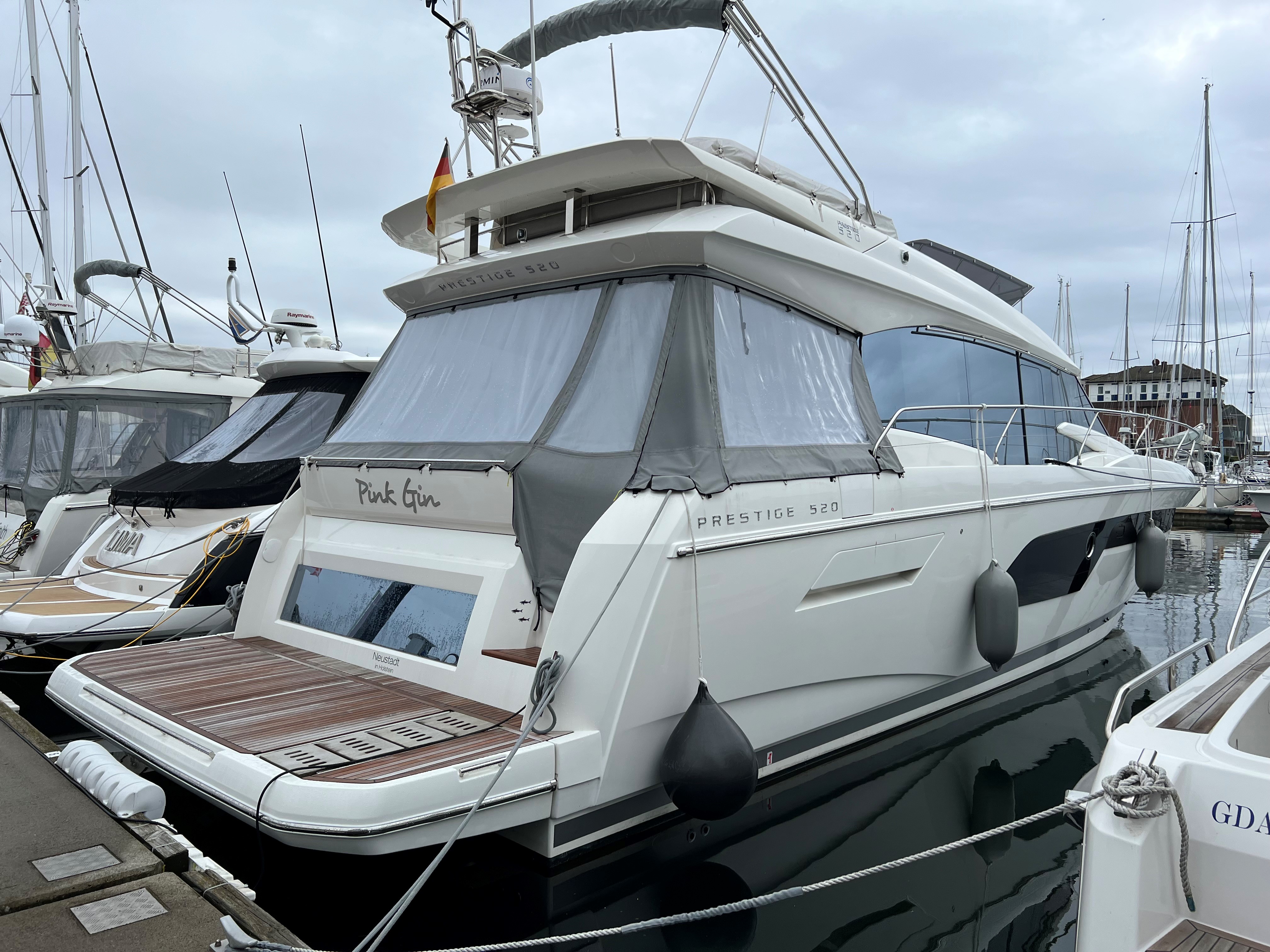 Prestige Yachts Prestige 520