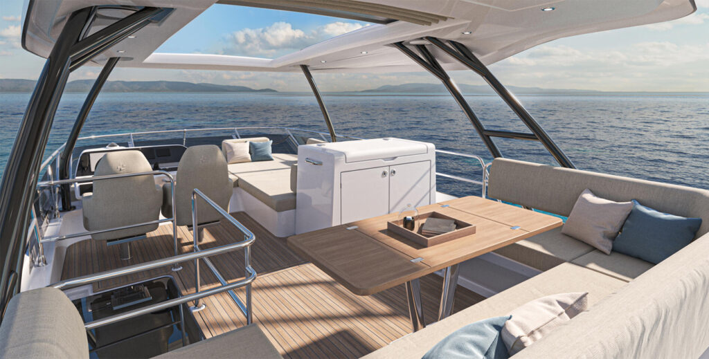 Prestige Yacht Deck